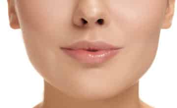 Highlighting thin lips of celebrities