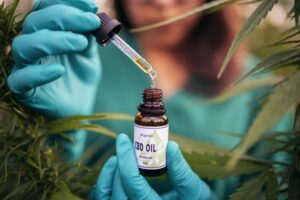 This Oil Offers Better Relief For Dental Pain (Better Than Opioids) 