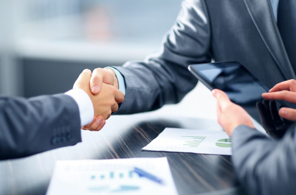 Why you need to get support from the leading lender for loan interest