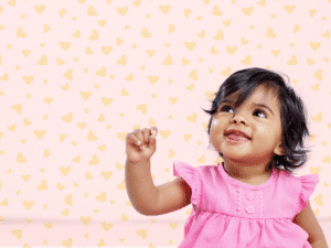 A Little Girl’s Wave: How a Daily Greeting Led to a Lifesaving Connection with a Police Officer