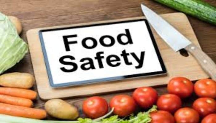 The Benefits of Continuous Food Safety Education for Food Handlers