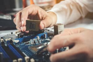 From Hardware to Software: A Comprehensive Guide to IT Support